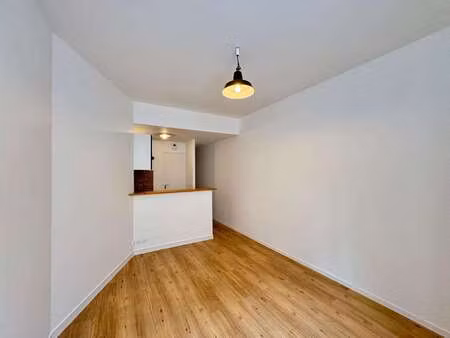 location appartement t1 à angers centre (49000) : à louer t1 / 27m² angers centre