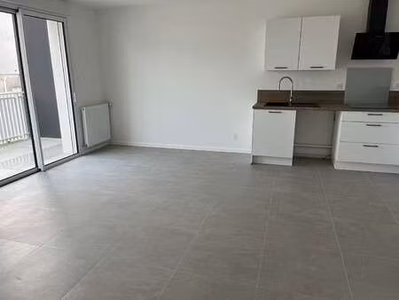 location appartement 3 pièces à laval (53000) : à louer 3 pièces / 65m² laval