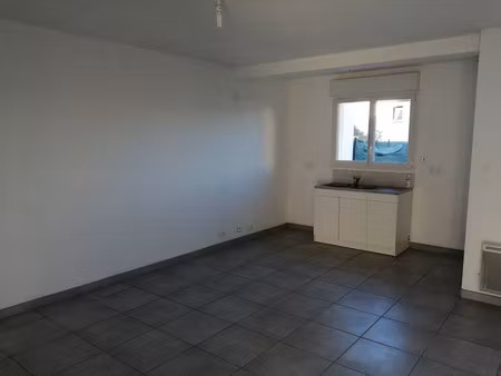 location maison à sablé-sur-sarthe le pré (72300) : à louer / 111m² sablé-sur-sarthe le pr