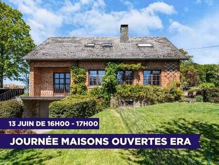 maison 4 façades avec garage et jardin à saint-hubert