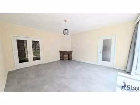 appartement 1 chambre rénové à louer au cœur de namur