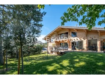 magnifique chalet avec piscine aux portes de genève