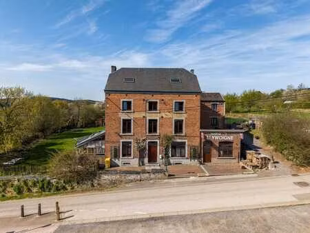 bel ensemble immobilier à chevetogne!