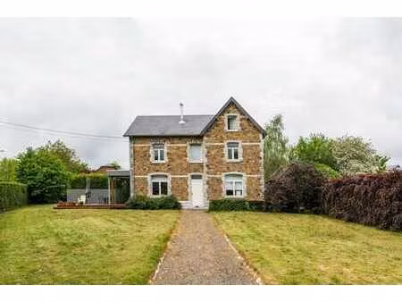 magnifique maison en pierres de style mosan