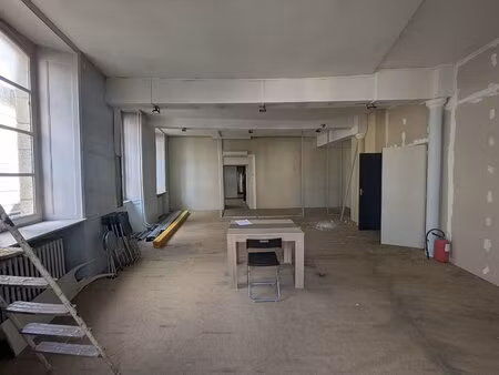 appartement à rénover - centre-ville de fougères