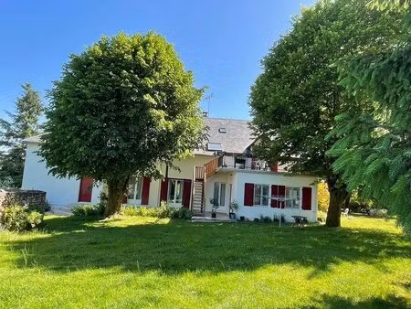 bourgogne  parc du morvan  à proximité du lac des settons  bel ensemble immobilier 412 m².