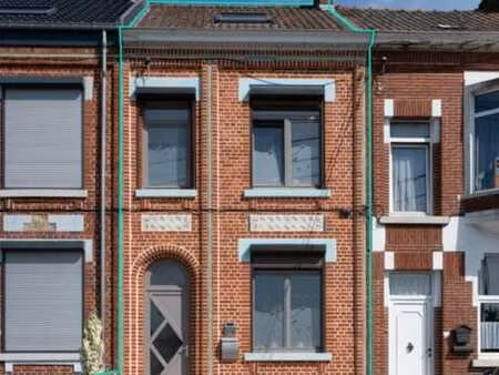 maison deux chambres grenier aménageable proche autoroute