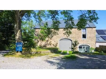 duplex 2 chambres rénové avec entrepôt