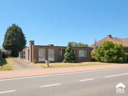 maison ouverte avec jardin ensoleillé à herk-de-stad
