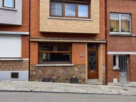 maison 2 ch. avec atelier et garage au calme à angleur
