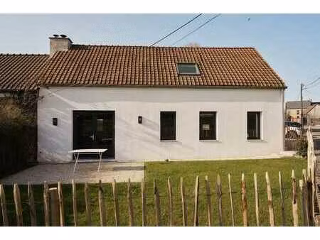 maison 2 ch. avec terrasse et jardin 402m²