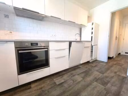 à louer – bel appartement 2 chambres rénové à marcinelle