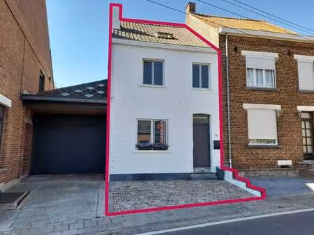 instapklare woning met 3 slaapkamers en tuin gelegen te e...