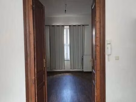 appartement 1 ch. schaerbeek  parquet  2 façades (45)
