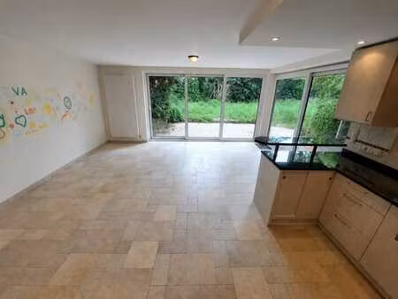 studio lumineux 39 m² terrasse à woluwe-saint-pierre