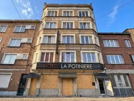 complexe hôtelier parfait pour co-living  colocation !!