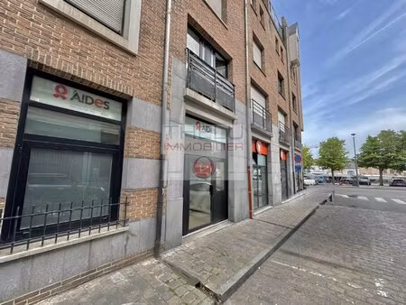 location local commercial 63m² amiens 80000