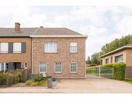 ruime  energiezuinige gezinswoning op toplocatie