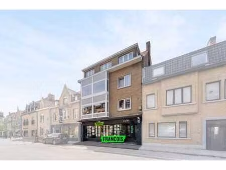 propriété de rendement à vendre avec 4 entités dans le cent…