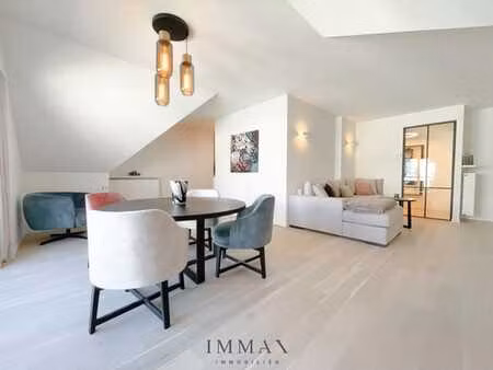 magnifique appartement en duplex de 2 chambres situé à duine