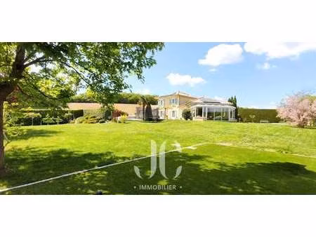 maison avec piscine et jardin saint-cyr-sur-le-rhone (69)
