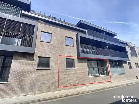 appartement spacieux avec une chambre