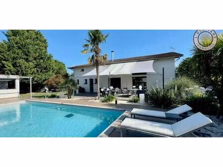 maison avec piscine et terrasse lévignac (31)