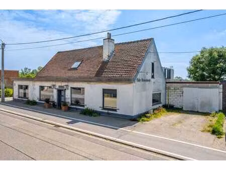 maison authentique aux grands espaces