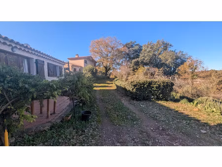 à vendre propriété composée de 2 bastidons sur 1.6ha à gonf