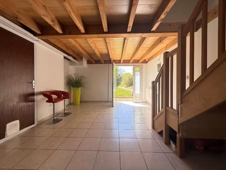 location appartement 2 pièces 48 m² à meyzieu (69330)