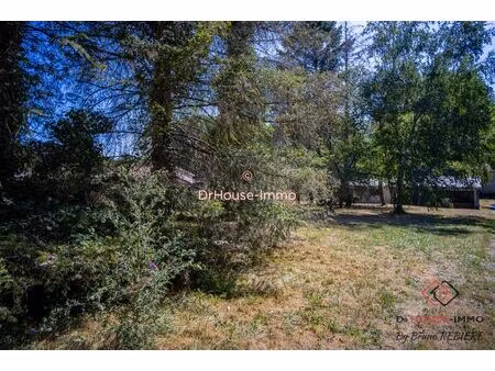 terrain 1218m² avec dépendance
