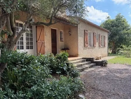 carcassonne  maison plain pied individuelle  terrain clos arboré de 1200m2