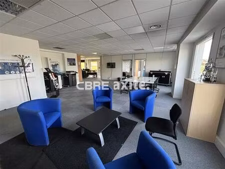 location bureau chavanod 241 m²