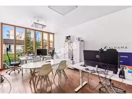 location bureau malakoff 378 m²