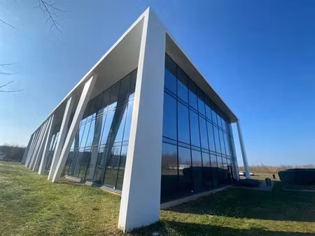 location bureau norroy le veneur 102 m²