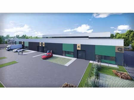 location local d'activités petit couronne 6 820 m²