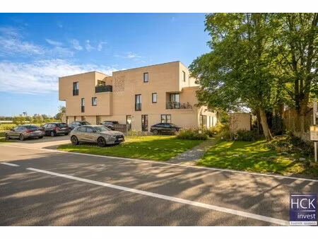 kruishoutem - fraai gelijkvloers ben appartement met ruim terras!