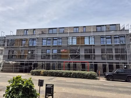 gelijkvloers nieuwbouwappartement met 2 slaapkamers  tuin en terras