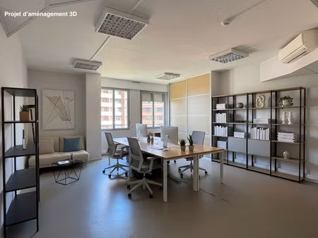 bureau 8 pièces - 144 m²