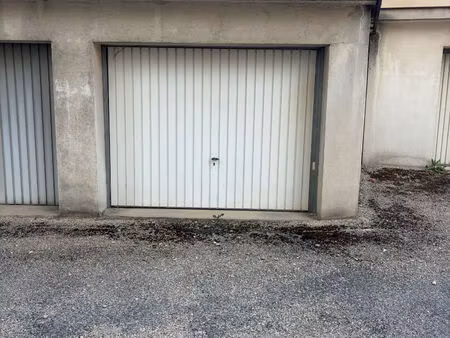 vente parking / box  bourg