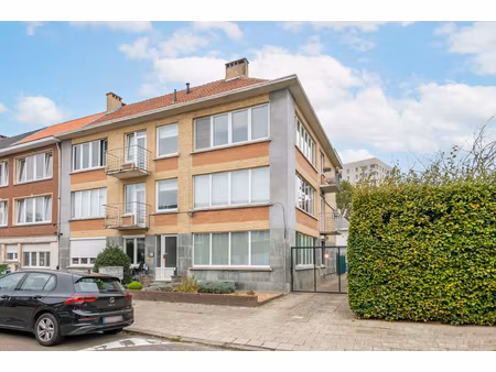 appartement te koop in wilrijk met 2 slaapkamers
