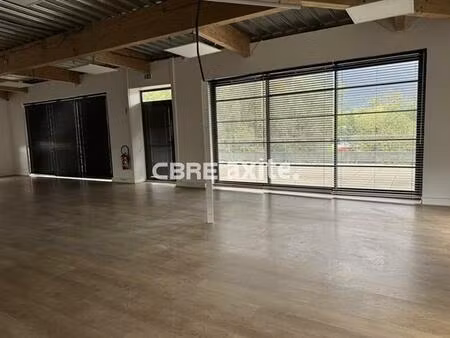 vente bureau mery 2 507 m²