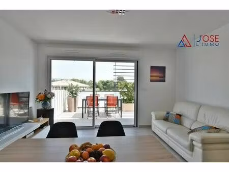 appartement de 2 chambres de luxe en vente à saint-cyr-sur-mer  france