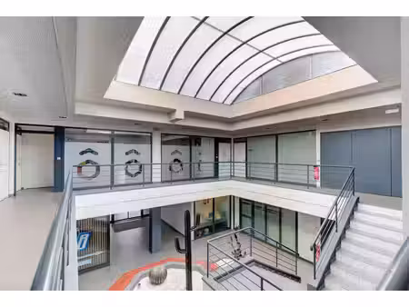 location bureaux 136m²