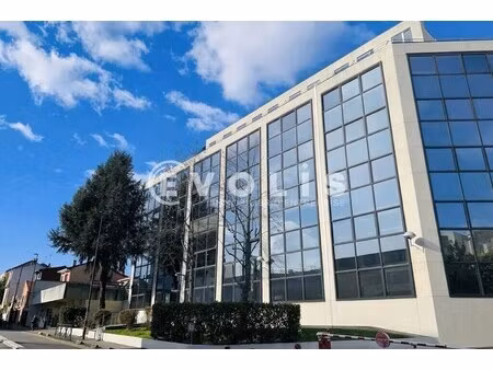 location bureaux 256 m² à 1 969 m²