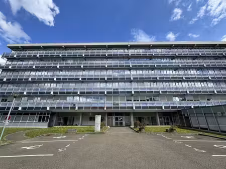location bureaux 70 m² à 5 669 m²