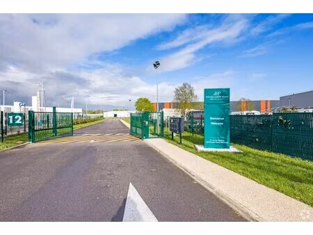 location entrepôt saint-ouen-l’aumône 95310 1211m² à 2738m²