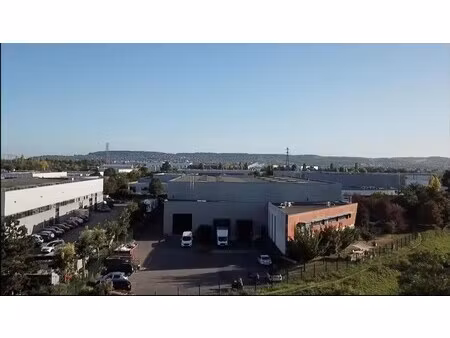 location entrepôt sartrouville 78500 3088m²