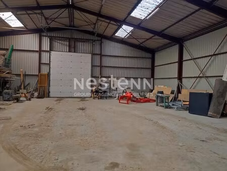 location local d’activités auray 56400 610m²
