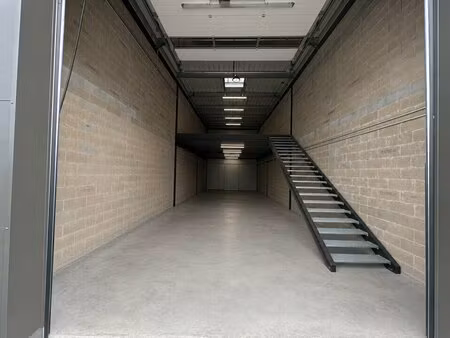 location local d’activités saint-brice-courcelles 51370 183m²